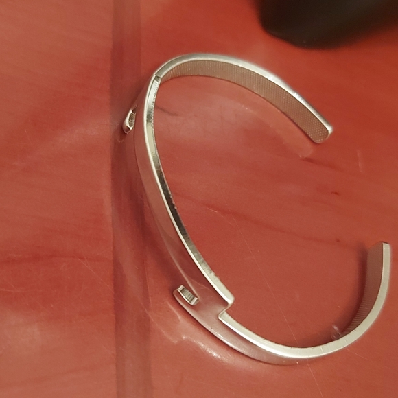 Avon silver tone bangle - Picture 4 of 6